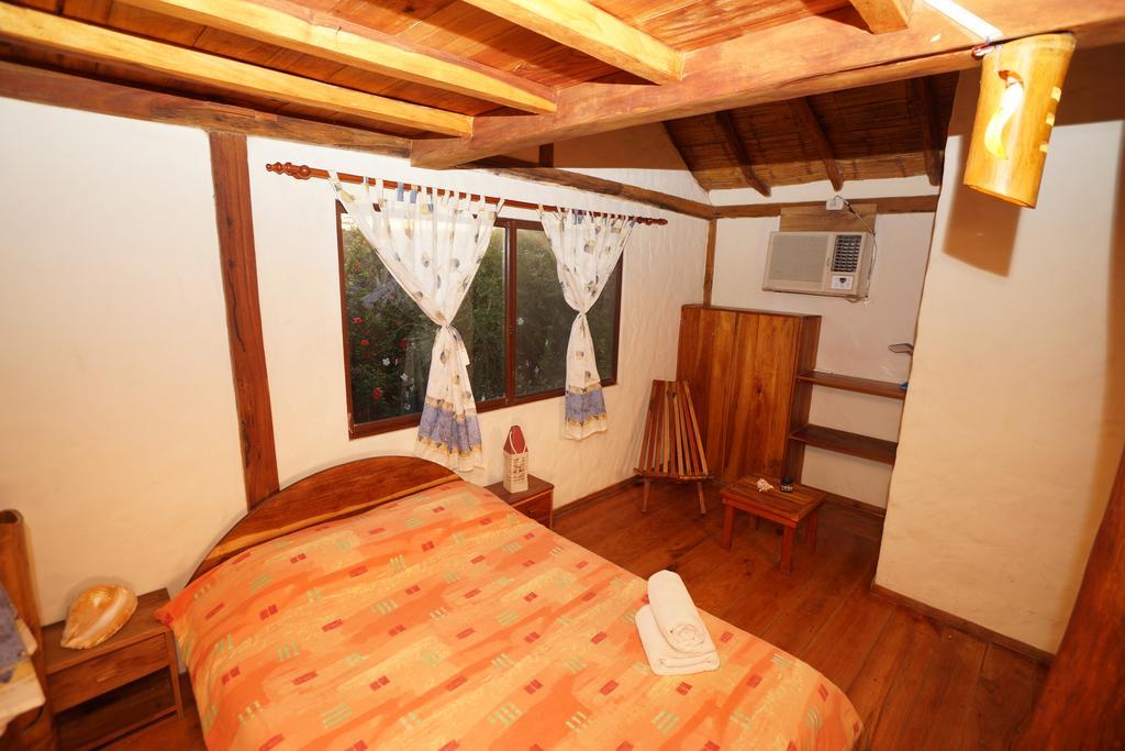 La Barquita Beach Hostel Puerto Lopez Exterior photo