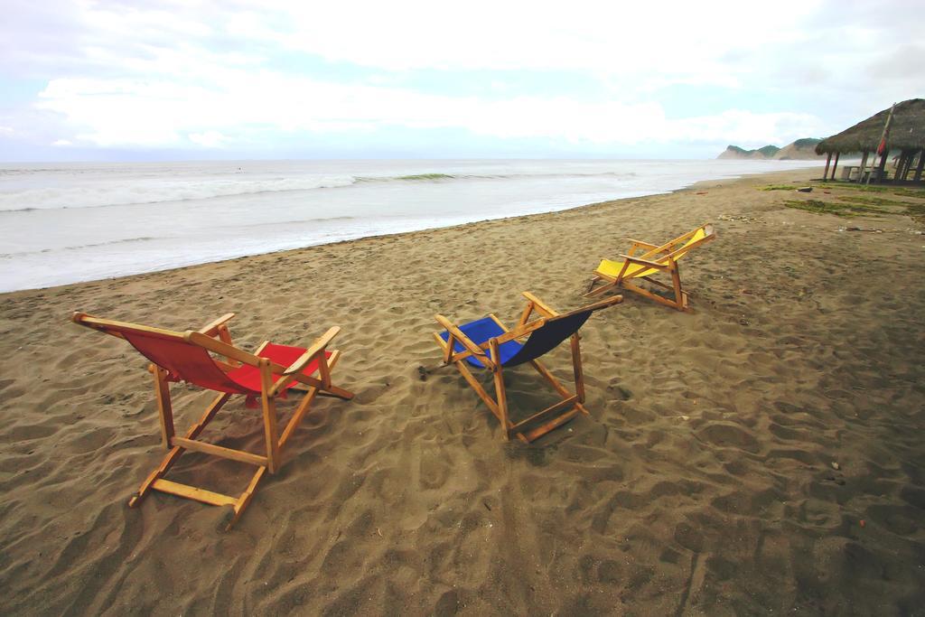 La Barquita Beach Hostel Puerto Lopez Exterior photo