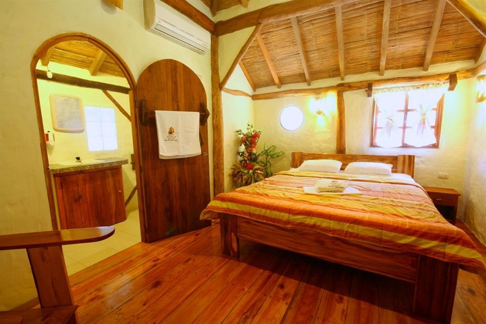 La Barquita Beach Hostel Puerto Lopez Exterior photo