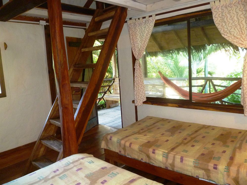 La Barquita Beach Hostel Puerto Lopez Exterior photo