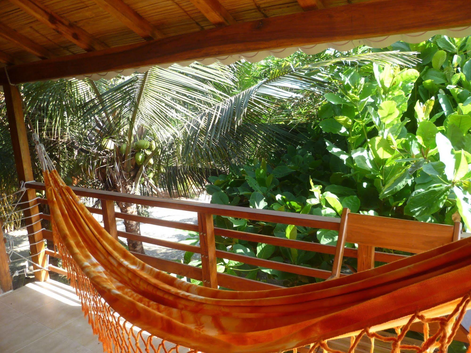 La Barquita Beach Hostel Puerto Lopez Exterior photo